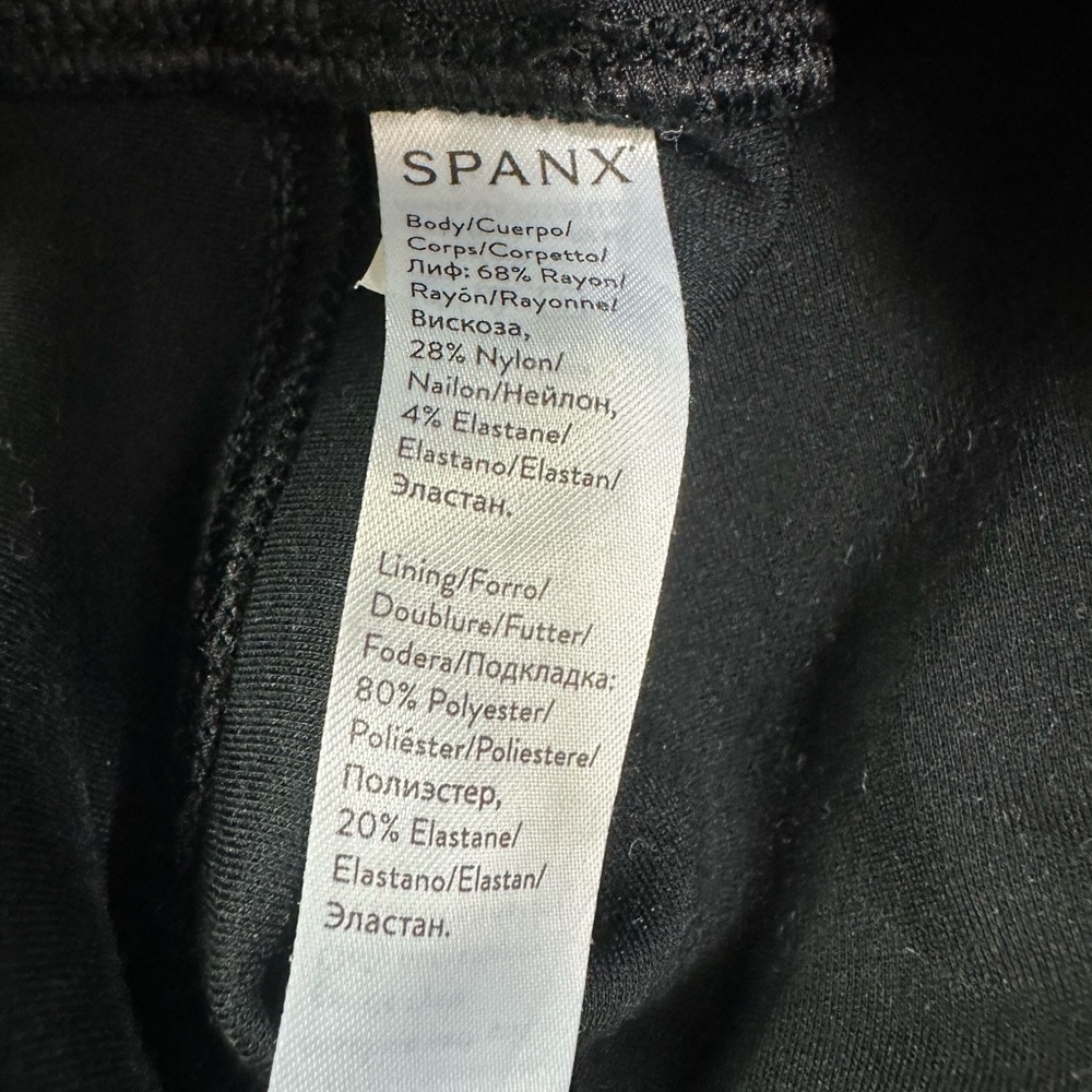 Spanx The Perfect Black Pant, Ankle 4-Pocket in Classic Black Size Small - Picture 5 of 7